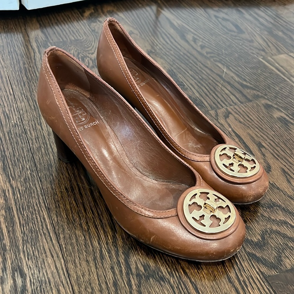 Tory Burch Brown Leather Heels with Gold Medallion